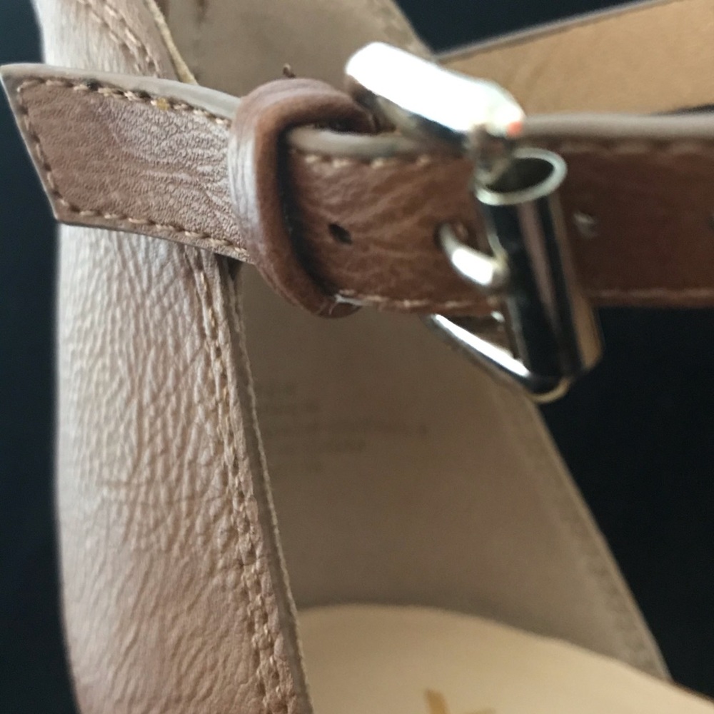 XOXO TAN OPEN TOE HEELS - Picture 7 of 10